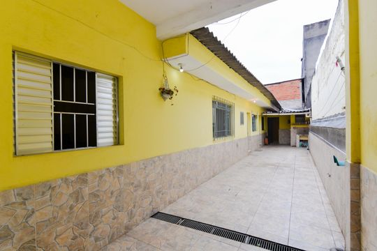 Garagem de casa para alugar com 3 quartos, 125m² em Jardim Presidente Dutra, Guarulhos