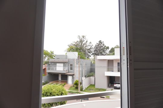 Vista Quarto 3 de casa de condomínio para alugar com 3 quartos, 280m² em Parque Eldorado, São Carlos