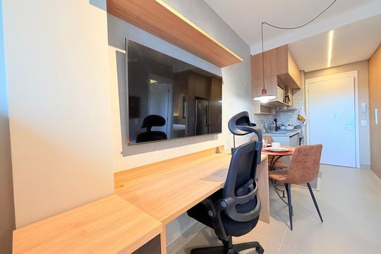 Sala/Cozinha de kitnet/studio à venda com 1 quarto, 31m² em Vila Cordeiro, São Paulo