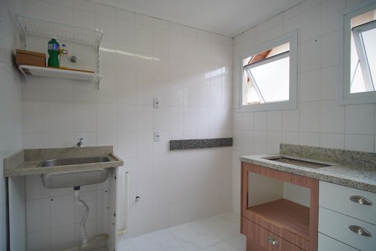 cozinha de apartamento para alugar com 2 quartos, 69m² em Jardim Mauá, Novo Hamburgo