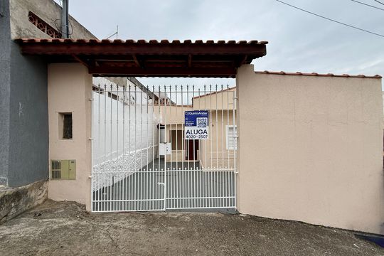 Fachada  de casa para alugar com 2 quartos, 90m² em Vila Capitao Rabelo, Guarulhos