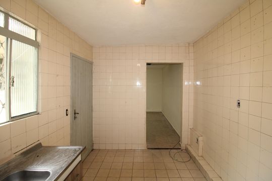 Cozinha de casa para alugar com 2 quartos, 80m² em Vila Barbosa, São Paulo