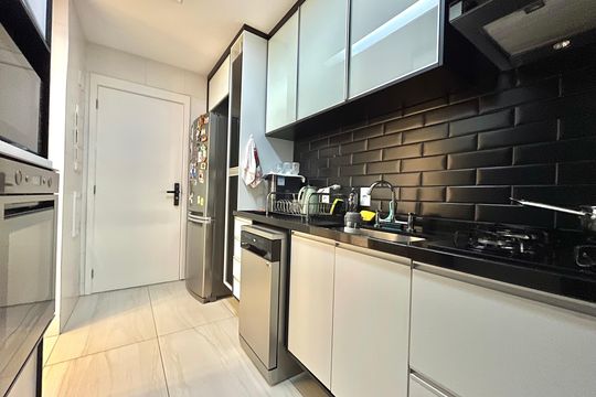 Cozinha de apartamento à venda com 2 quartos, 97m² em Chácara Inglesa, São Paulo