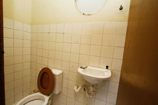 Banheiro de kitnet/studio para alugar com 1 quarto, 24m² em João Pinheiro, Belo Horizonte