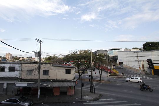 Vista de kitnet/studio para alugar com 1 quarto, 24m² em João Pinheiro, Belo Horizonte