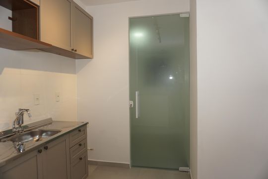 Lavanderia de apartamento para alugar com 2 quartos, 52m² em Jardim de Lourdes, Embu das Artes