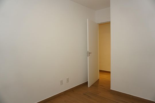 Quarto 2 de apartamento para alugar com 2 quartos, 52m² em Jardim de Lourdes, Embu das Artes