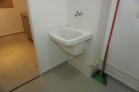 Lavanderia de apartamento para alugar com 2 quartos, 52m² em Jardim de Lourdes, Embu das Artes