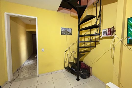Sala de casa à venda com 4 quartos, 90m² em Pilares, Rio de Janeiro