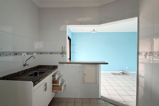 Cozinha de apartamento para alugar com 2 quartos, 69m² em Balneario Cidade Atlantica, Guarujá