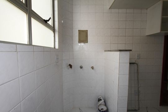 Área de Serviço de apartamento para alugar com 2 quartos, 65m² em João Pinheiro, Belo Horizonte