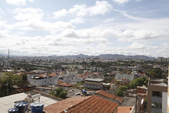 Vista de apartamento para alugar com 2 quartos, 65m² em João Pinheiro, Belo Horizonte