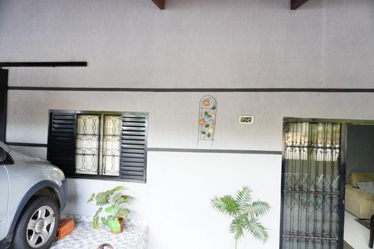 Garagem de casa à venda com 3 quartos, 160m² em Antonio Zanaga, Americana