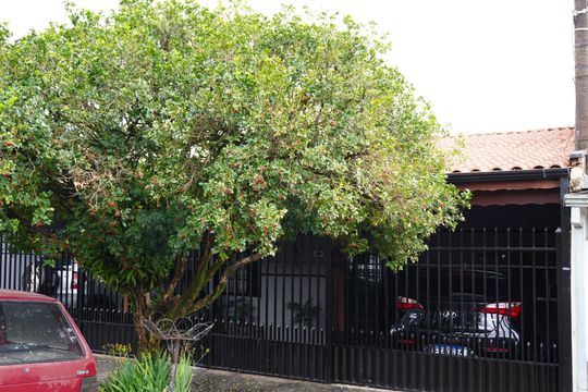 Fachada de casa à venda com 3 quartos, 160m² em Antonio Zanaga, Americana
