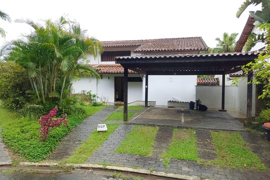 Garagem de casa de condomínio para alugar com 3 quartos, 380m² em Granja Viana Ii, Cotia