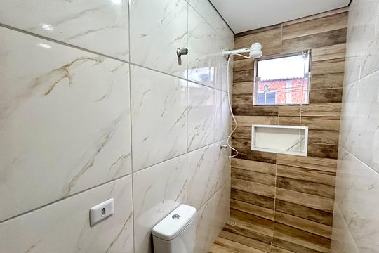 Banheiro 1 de casa para alugar com 1 quarto, 72m² em Jardim Albertina, Guarulhos