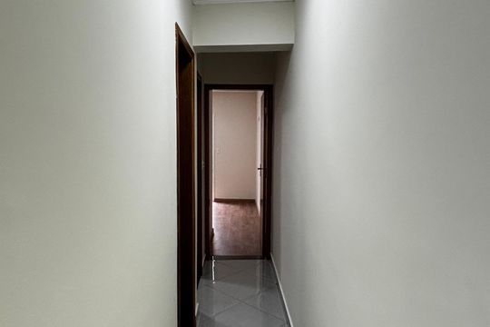 Corredor de apartamento para alugar com 2 quartos, 55m² em Vila Assunção, Santo André