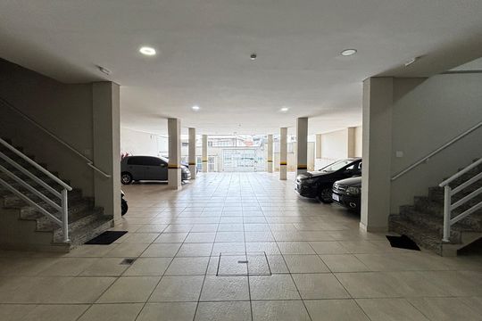 Garagem de apartamento para alugar com 2 quartos, 55m² em Vila Assunção, Santo André