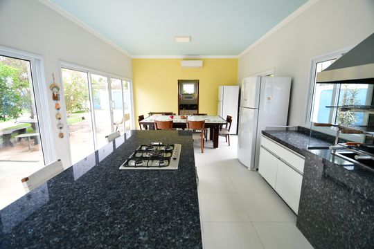 Varanda gourmet de casa de condomínio à venda com 5 quartos, 460m² em Parque Xangrilá, Campinas