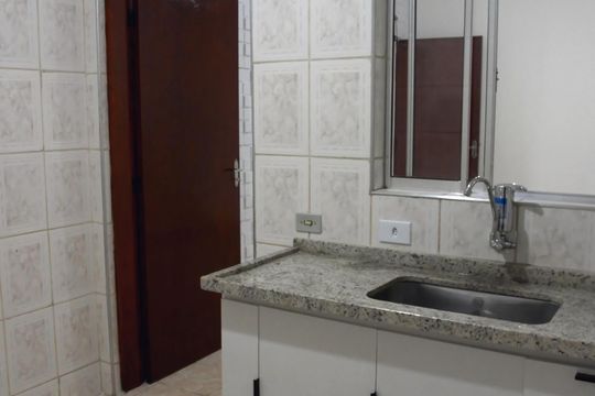 Cozinha de casa para alugar com 1 quarto, 67m² em Jardim Maria Rita, São Paulo