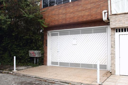 Fachada de casa para alugar com 1 quarto, 67m² em Jardim Maria Rita, São Paulo