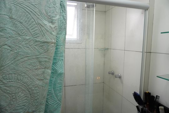 Banheiro da Suíte de apartamento à venda com 2 quartos, 58m² em Jardim Sao Domingos, Americana