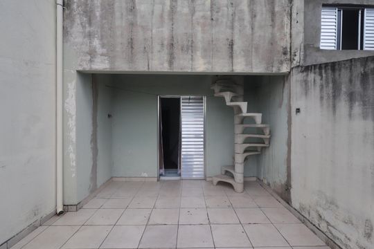 Sacada do Quarto 1 de casa para alugar com 2 quartos, 247m² em Jardim Casa Pintada, São Paulo
