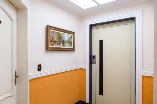 Hall de apartamento para alugar com 3 quartos, 130m² em Vila Galvão, Guarulhos