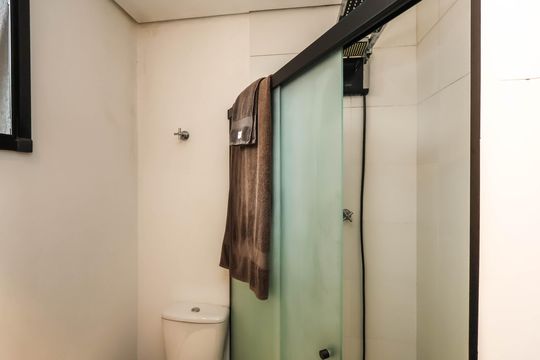 Banheiro de apartamento à venda com 1 quarto, 50m² em Vila Dom Pedro I, São Paulo