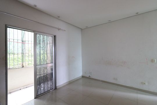 Sala de apartamento à venda com 2 quartos, 51m² em Jardim Regis, São Paulo