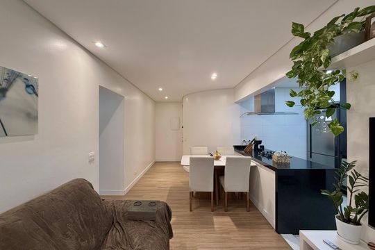 Sala de apartamento à venda com 2 quartos, 73m² em Campo Belo, São Paulo