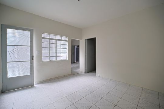 Sala de casa para alugar com 2 quartos, 60m² em Vila Paulistania, São Paulo