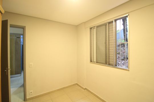 Quarto 1 de apartamento para alugar com 2 quartos, 51m² em Jardim Ubirajara, São Paulo