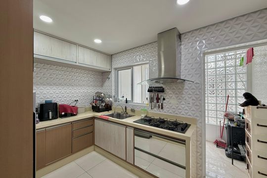 Cozinha  de casa para alugar com 2 quartos, 130m² em Jardim Caravelas, São Paulo