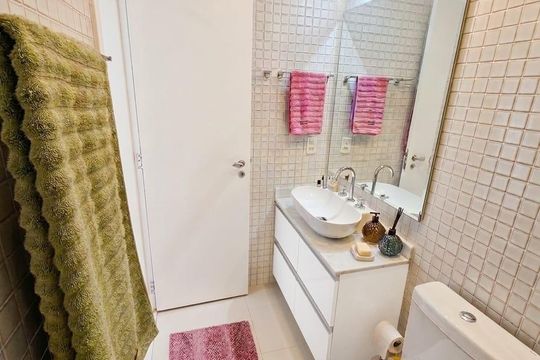 Banheiro de apartamento à venda com 1 quarto, 70m² em Melville Empresarial Ii, Barueri