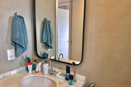 Banheiro 1 de apartamento para alugar com 2 quartos, 57m² em Santo Amaro, São Paulo