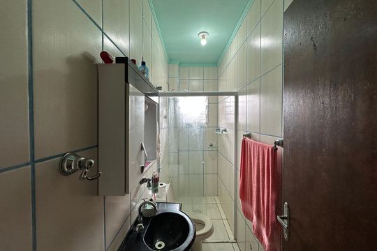 Banheiro Social de casa para alugar com 2 quartos, 80m² em Vale do Sol, Barueri