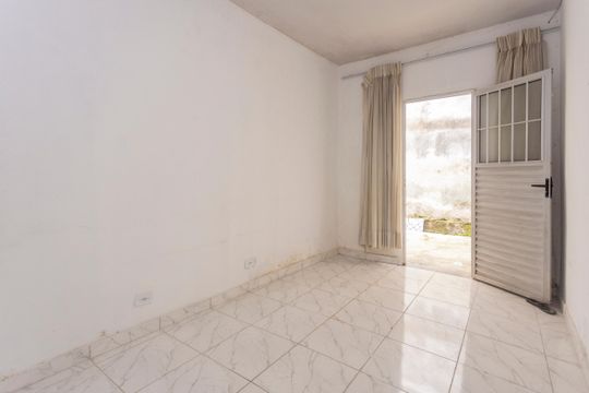 Sala de casa à venda com 2 quartos, 100m² em Jardim Santa Fe (zona Sul), São Paulo