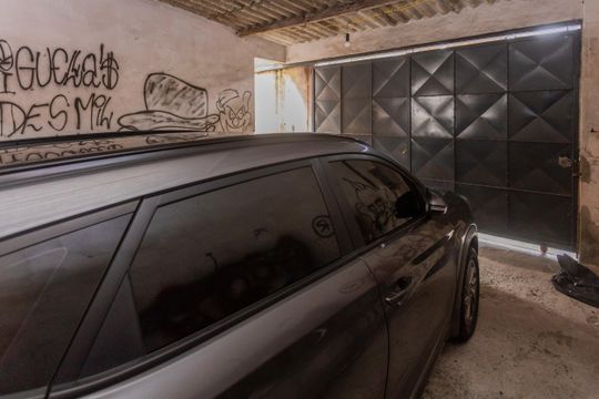 Garagem de casa à venda com 2 quartos, 100m² em Jardim Santa Fe (zona Sul), São Paulo