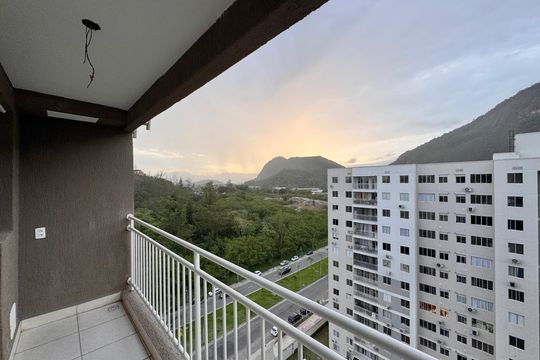 Varanda de apartamento à venda com 2 quartos, 53m² em Barra Olímpica, Rio de Janeiro