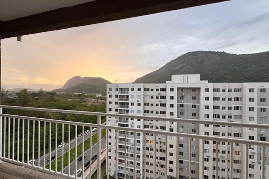 Varanda de apartamento à venda com 2 quartos, 53m² em Barra Olímpica, Rio de Janeiro