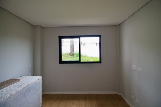 Quarto 2 de casa de condomínio para alugar com 3 quartos, 160m² em Santa Cândida, Curitiba