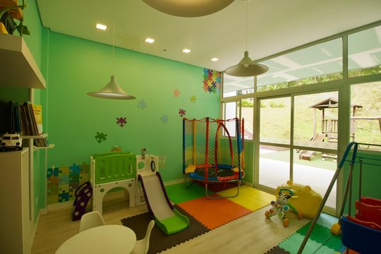 Área comum - Brinquedoteca de casa de condomínio para alugar com 3 quartos, 160m² em Santa Cândida, Curitiba