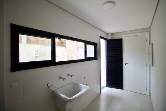 Área de Serviço de casa de condomínio para alugar com 3 quartos, 160m² em Santa Cândida, Curitiba