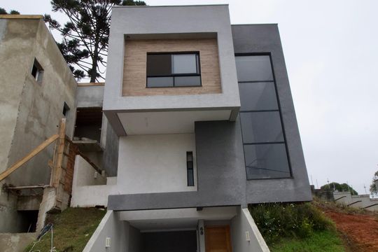 Fachada de casa de condomínio para alugar com 3 quartos, 160m² em Santa Cândida, Curitiba