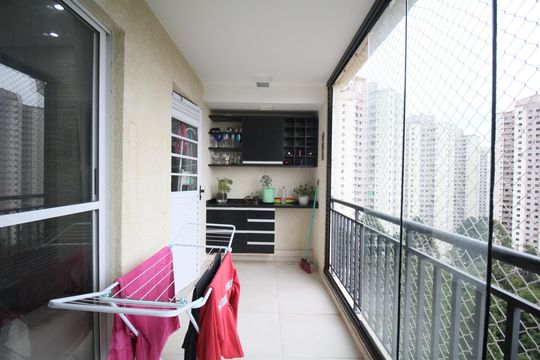 Varanda de apartamento à venda com 3 quartos, 78m² em Chácara Agrindus, Taboão da Serra