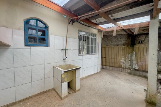 Área de Serviço casa 2 de casa à venda com 6 quartos, 286m² em Jardim dos Pimentas, Guarulhos
