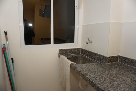 Lavanderia de apartamento para alugar com 2 quartos, 44m² em Jardim Vista Alegre, Embu das Artes