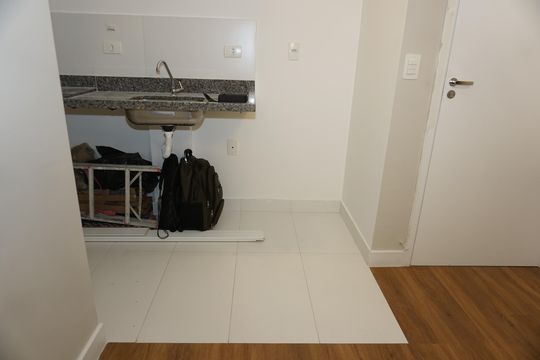 Cozinha de apartamento para alugar com 2 quartos, 44m² em Jardim Vista Alegre, Embu das Artes