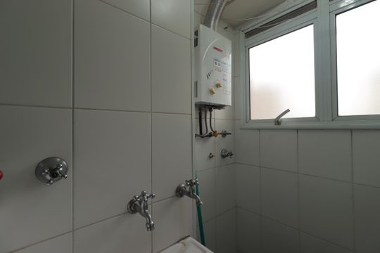 Área de Serviço de apartamento à venda com 2 quartos, 52m² em Parque Erasmo Assunção, Santo André